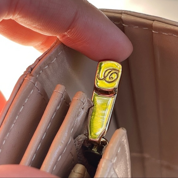 Samantha Thavasa Wallet - Picture 9 of 15